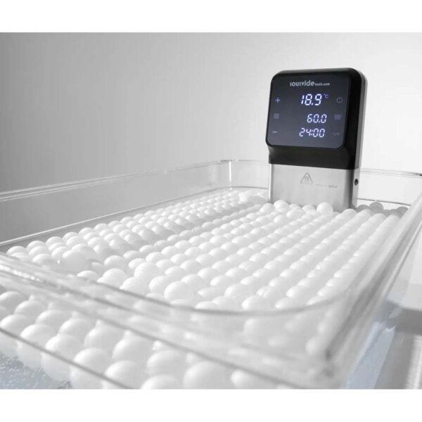 Izolačné guľôčky pre Sous Vide - ⌀20 mm | Hendi 551998 z polypropylénu, ktoré zabraňujú úniku tepla počas Sous Vide varenia.