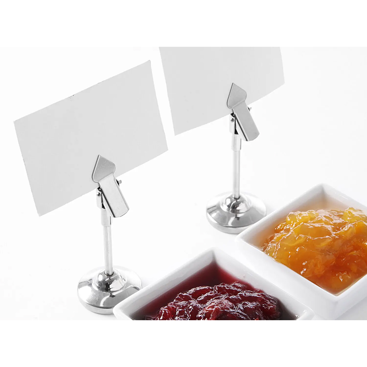 Stojan na menu - Ø 40x104 mm - 2 ks | Hendi 595305 je praktický stojan určený na uchytenie menoviek, čísiel stolov, malých menu kariet alebo cenoviek.️