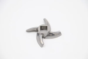 Nôž do mlynčeka na mäso #12 | Maxima 09356275 - je to náhradný diel, vďaka ktorému bude mlynček na mäso funkčný pokojne aj niekoľko generácií