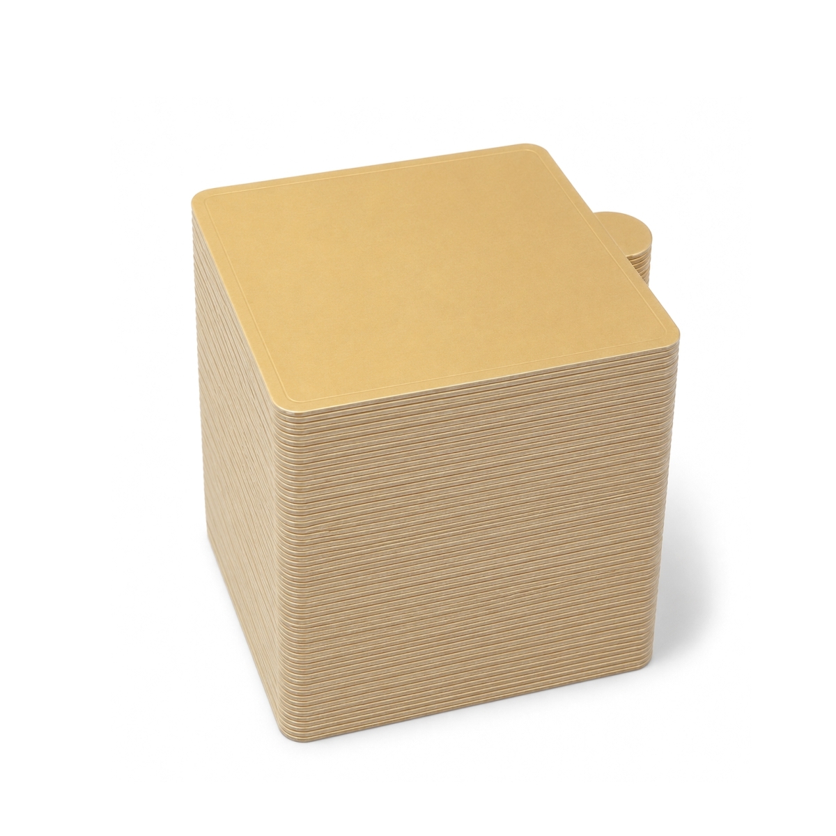 Zlaté čtvercové kartonové podložky pod zákusky, 7,2 × 7,2 cm, balení 100 kusů.