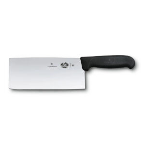 Victorinox Fibrox čínský kuchařský nůž s 18 cm širokou nerezovou čepelí a černou polyamidovou rukojetí.